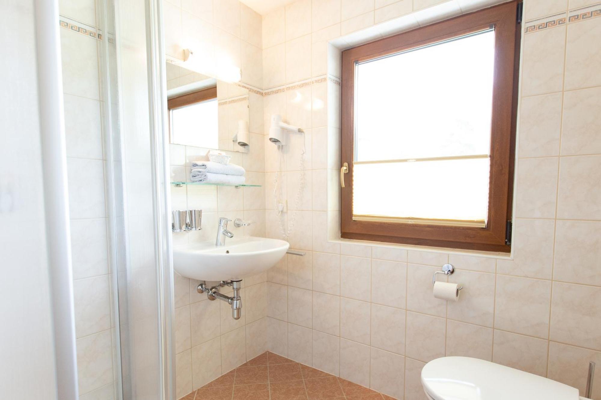 Bed and Breakfast Haus Steinbock Neustift im Stubaital Exterior foto